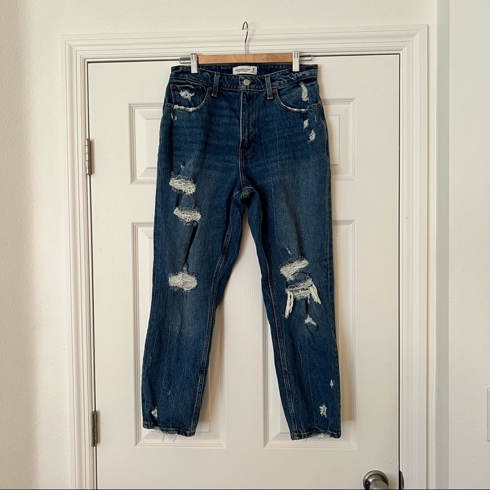 Abercrombie high distressed rise mom jeans curve love. Size 10 / 30